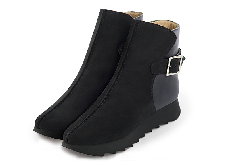 Matt black women's ankle boots with buckles at the back. Round toe. Low rubber soles. Front view - Florence KOOIJMAN